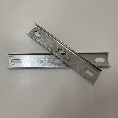 耐食性は送電線の皿の付属品の十字の腕サポートに電流を通した