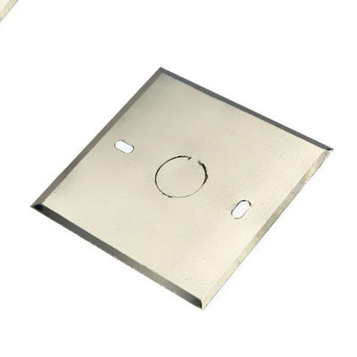 正方形のさび止めの電気箱の蓋の版は末端のポストのためのステンレス鋼に金属をかぶせる